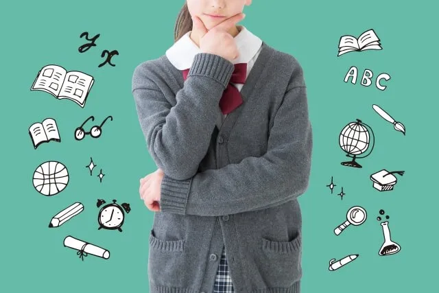 未来を考える女子学生の姿